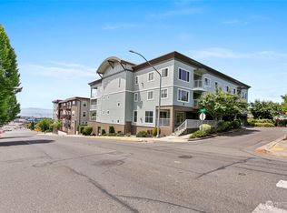 1011 Bancroft St APT 303, Bellingham, WA