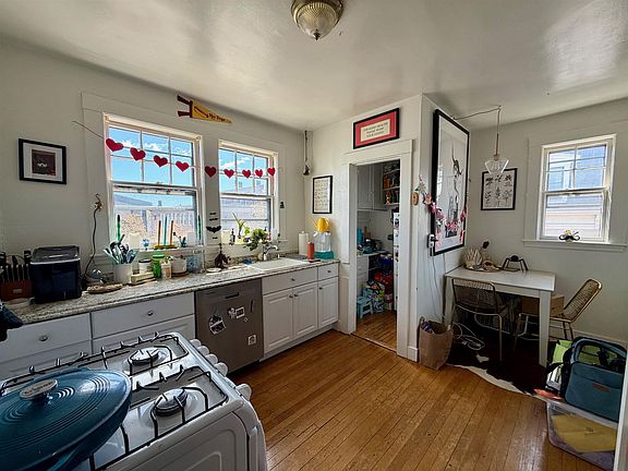 5th image of 172 Norfolk St #3
