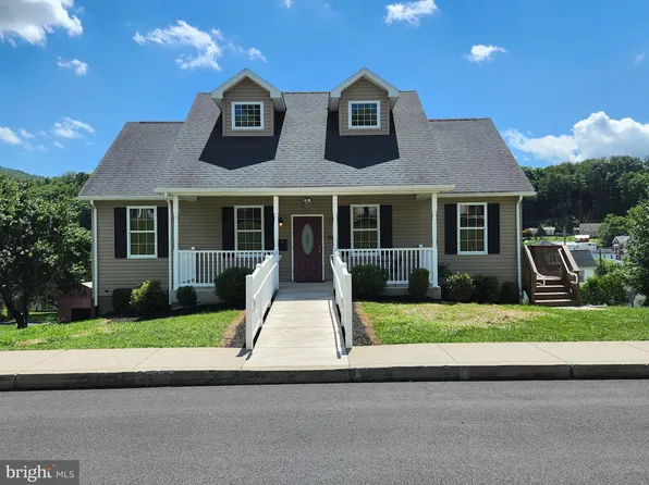 911 Lower Main St, Saxton, PA 16678