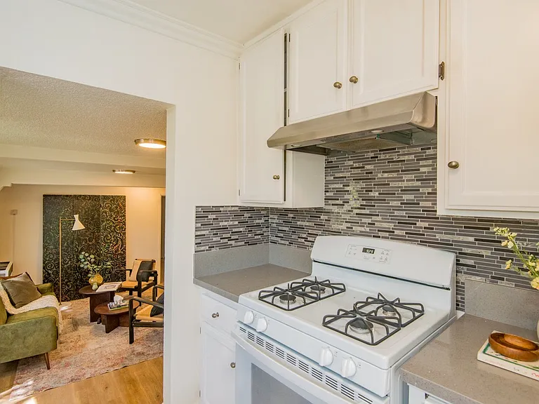 214 S Avenue 50 #1/5 — Photo 10