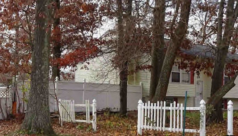 2nd image of 224 Moriches Ave