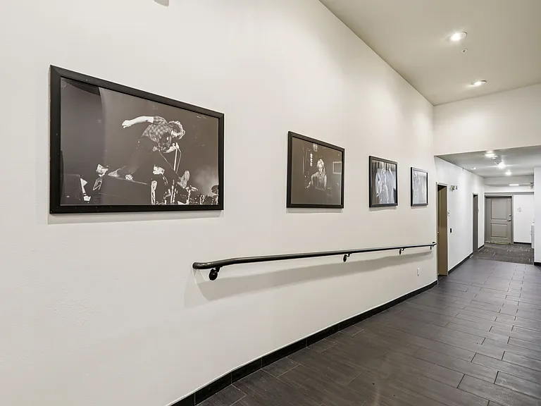 Ludwig Apartments — Photo 3