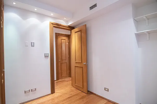 Rented by WAM Partners - William Moses Co. | media 18