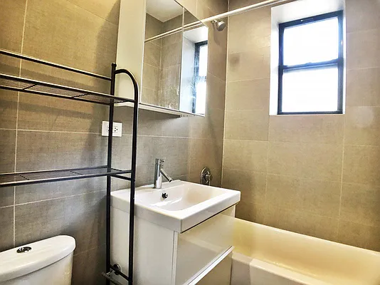 Rented by Bohemia Realty Group | media 12