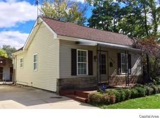 1924 S 2nd St, Springfield, IL 62704