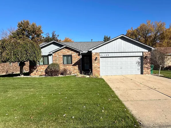 31129 Louise Dr, Chesterfield, MI 48047