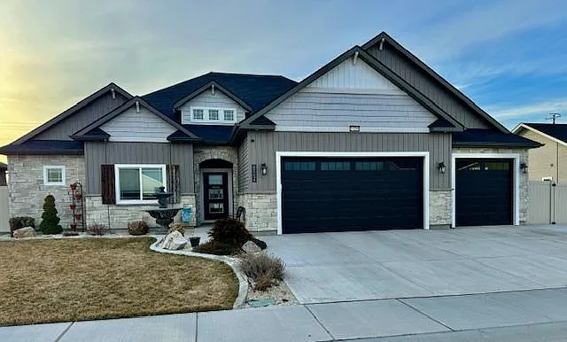 1225 Langford Way