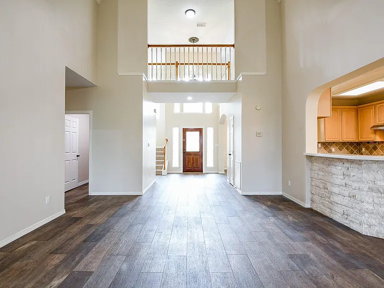 241 Blue Hill Dr — Photo 13
