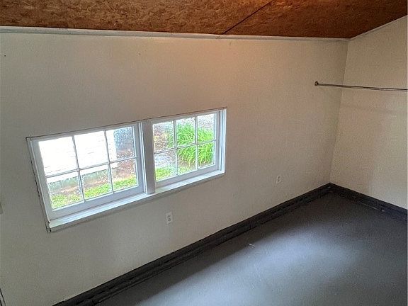 5th image of 611 Iowa Ave