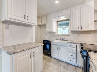 7815 Rendon Oaks Dr, Burleson, TX 76028