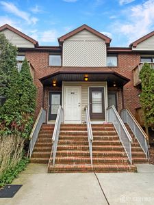 3910 Birchwood Ct, North Brunswick, NJ, 08902