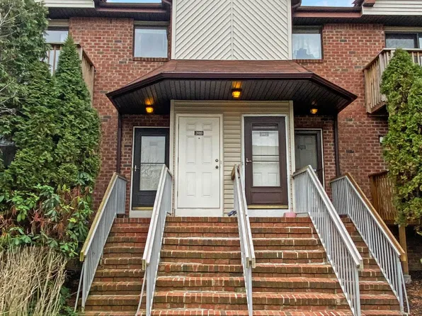 3910 Birchwood Ct, North Brunswick, NJ 08902