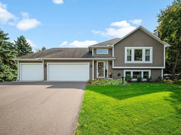 5215 Yorktown Ln N, Plymouth, MN 55442