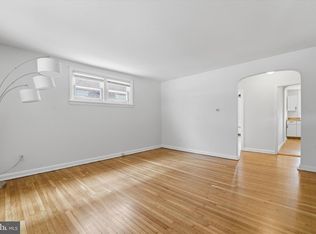 828 Fairfax Rd, Drexel Hill, PA 19026