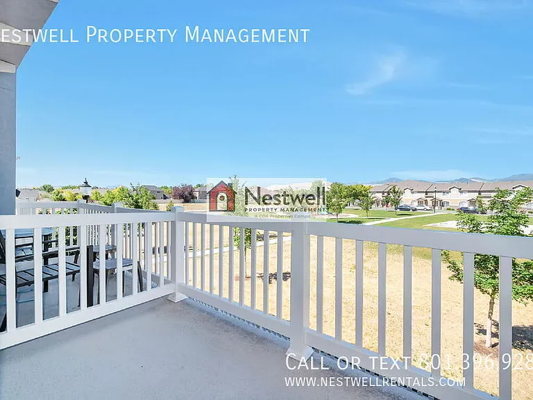 7952 S 5440 W — Photo 2
