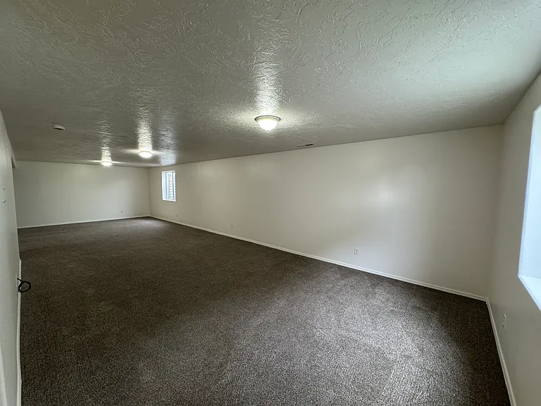 3486 Obryant St — Photo 10