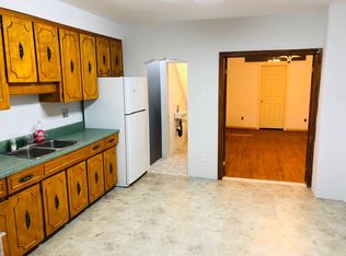 685 Ossington Ave, Toronto, ON M6G3T6