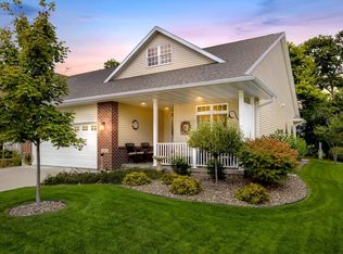 607 Maple Shade Dr, La Crosse, WI 54636