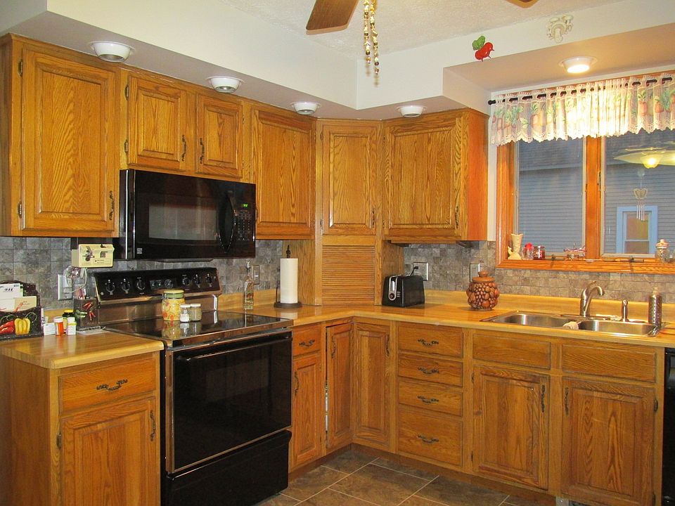 2nd image of 637 N 18th St