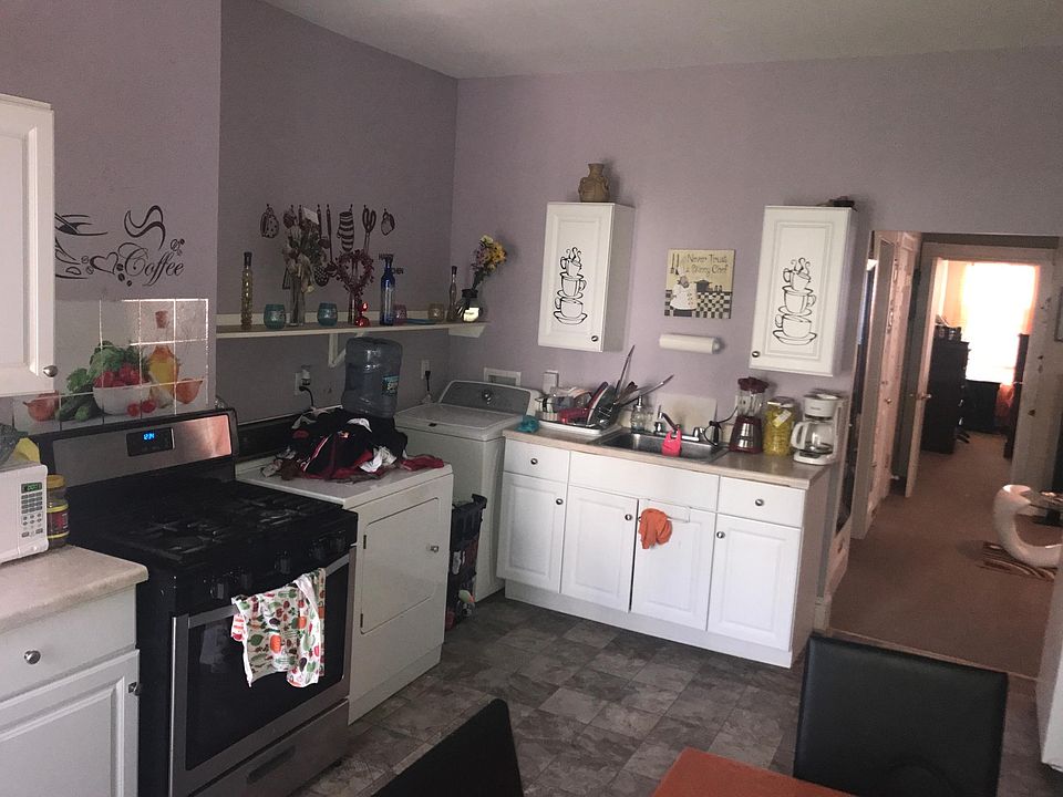 2nd image of 44 Everett St