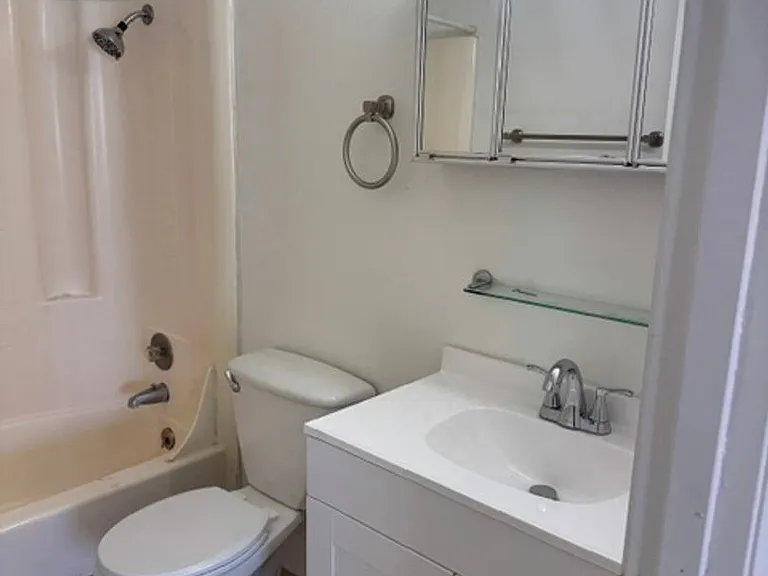 2000 Brookhurst St #27 — Photo 10