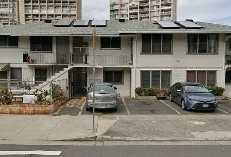 556 Kamoku St #3 — Photo 1