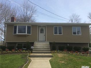 3 Gary St, Port Jefferson Station, NY 11776