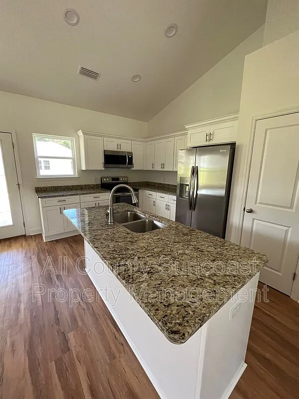 3 bed, 2.0 bath, $1,855 — Photo 2