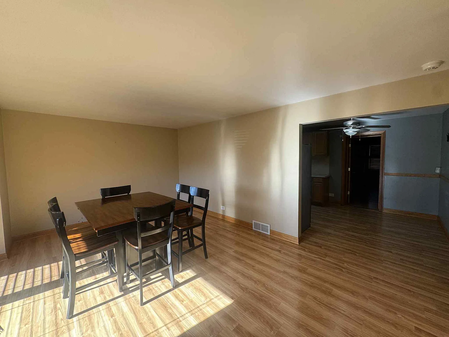 8128 W Charmaine Rd photo 1