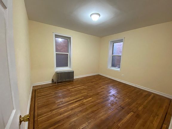 3rd image of 3472 Knox Pl APT 6J