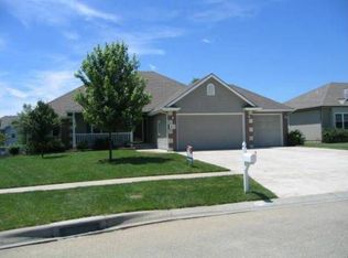 2633 SW Chauncey Ct, Topeka, KS 66614