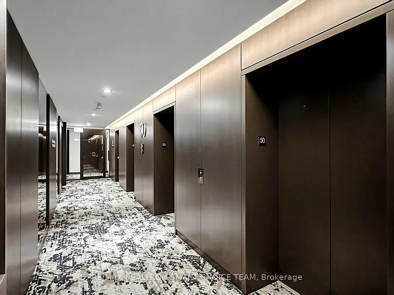 11 Yorkville Ave #5002 — Photo 7