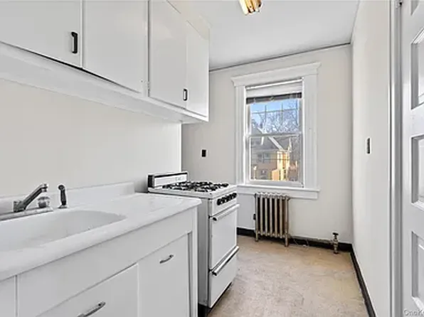 47 Prairie Ave, Suffern, NY
