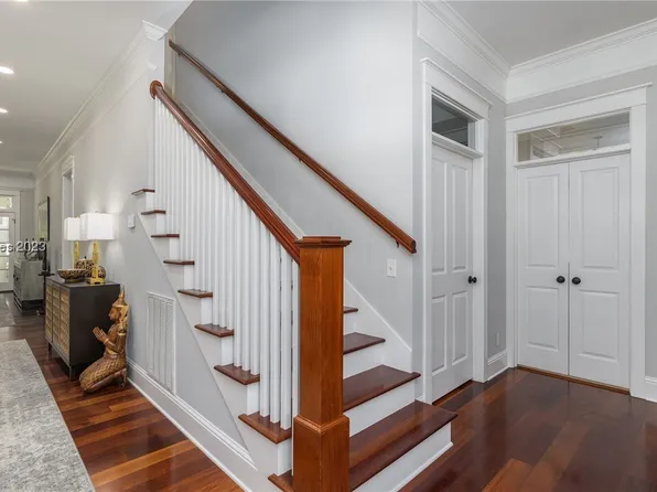 6 Long Pond Dr N, Beaufort, SC 29907