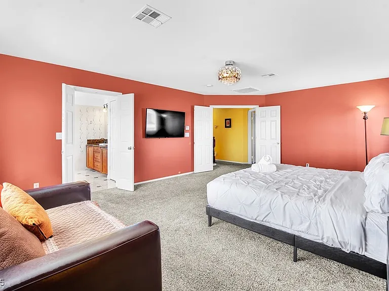9677 Casper Peak Ct — Photo 33