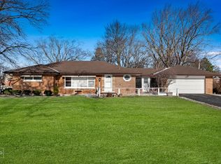 304 E Golf Rd, Mount Prospect, IL 60056