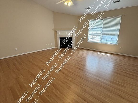 5th image of 102 Granite Woods Way