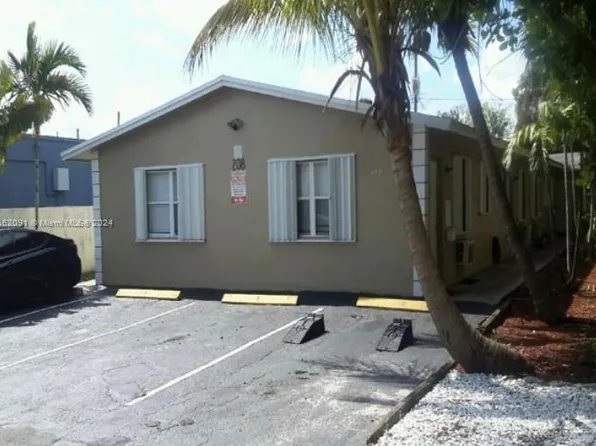 208 SW 14th Ct, Fort Lauderdale, FL 33315