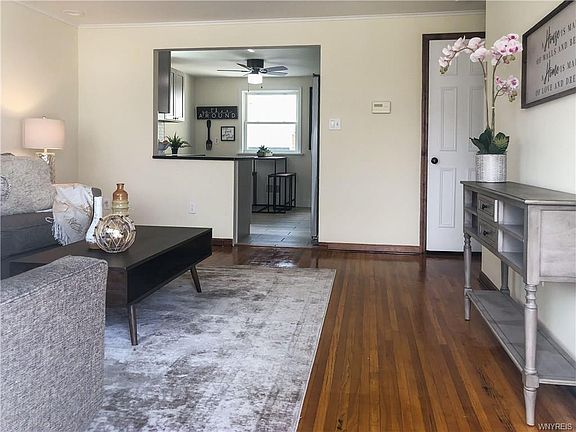 5th image of 38 Dania Dr