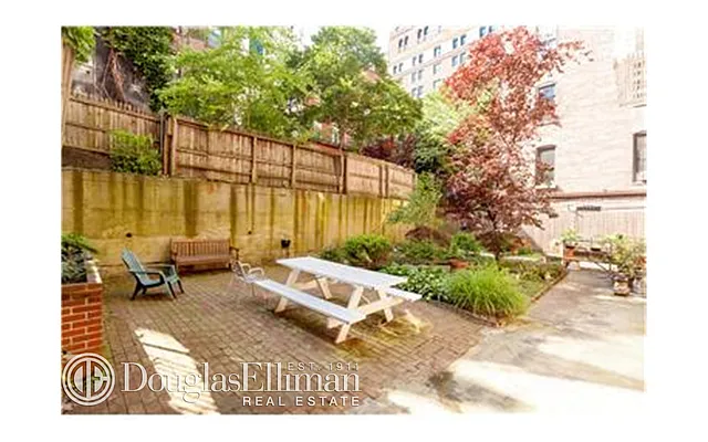 Sold by Douglas Elliman | media 18