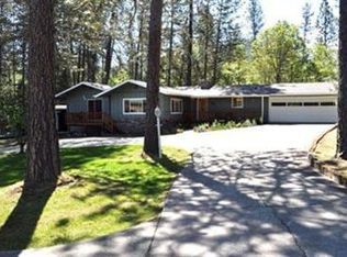 2044 Right Fork Foots Creek Rd, Gold Hill, OR 97525