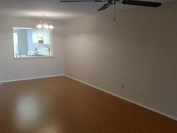 2nd image of 4315 Longmeadow #12