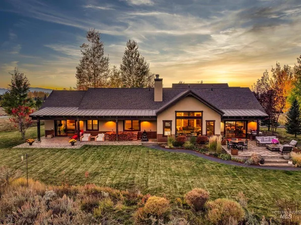 306 Otter Pond Ct, McCall, ID 83638