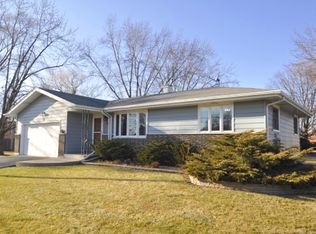 78 Brook Ln, Lindenhurst, IL 60046