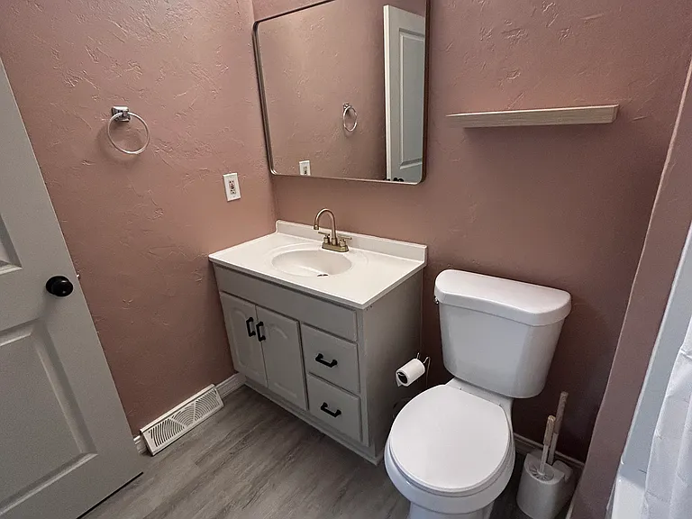 6553 Engle Rd — Photo 14