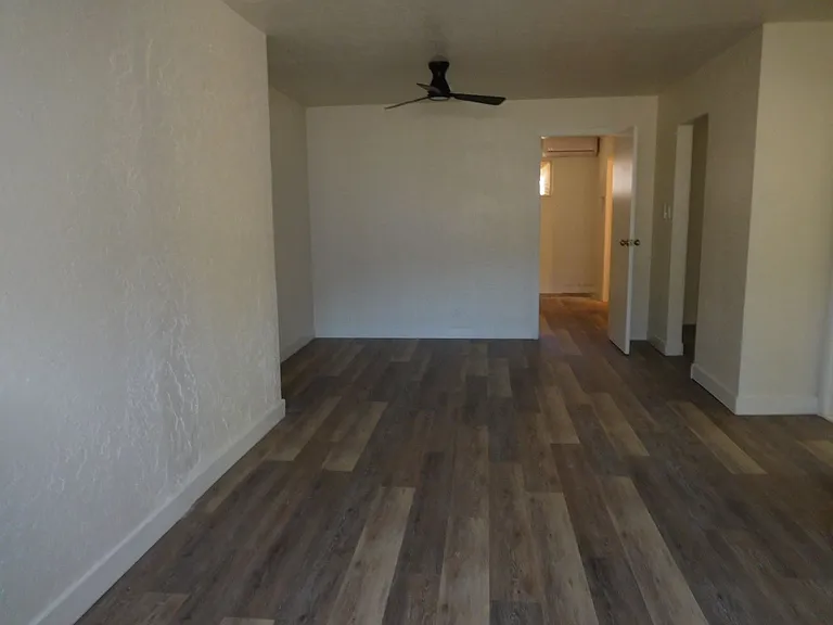 1266 N Sierra St — Photo 13