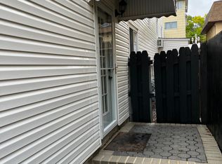 885 Rensselaer Ave, Staten Island, NY 10309