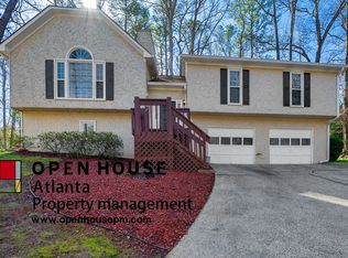 4237 Glenforest Way NE, Roswell, GA 30075