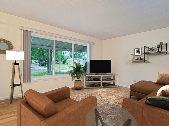 5th image of 32626 Merritt Dr