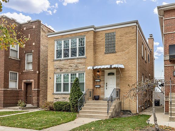 3rd image of 5826 N Mulligan Ave #1